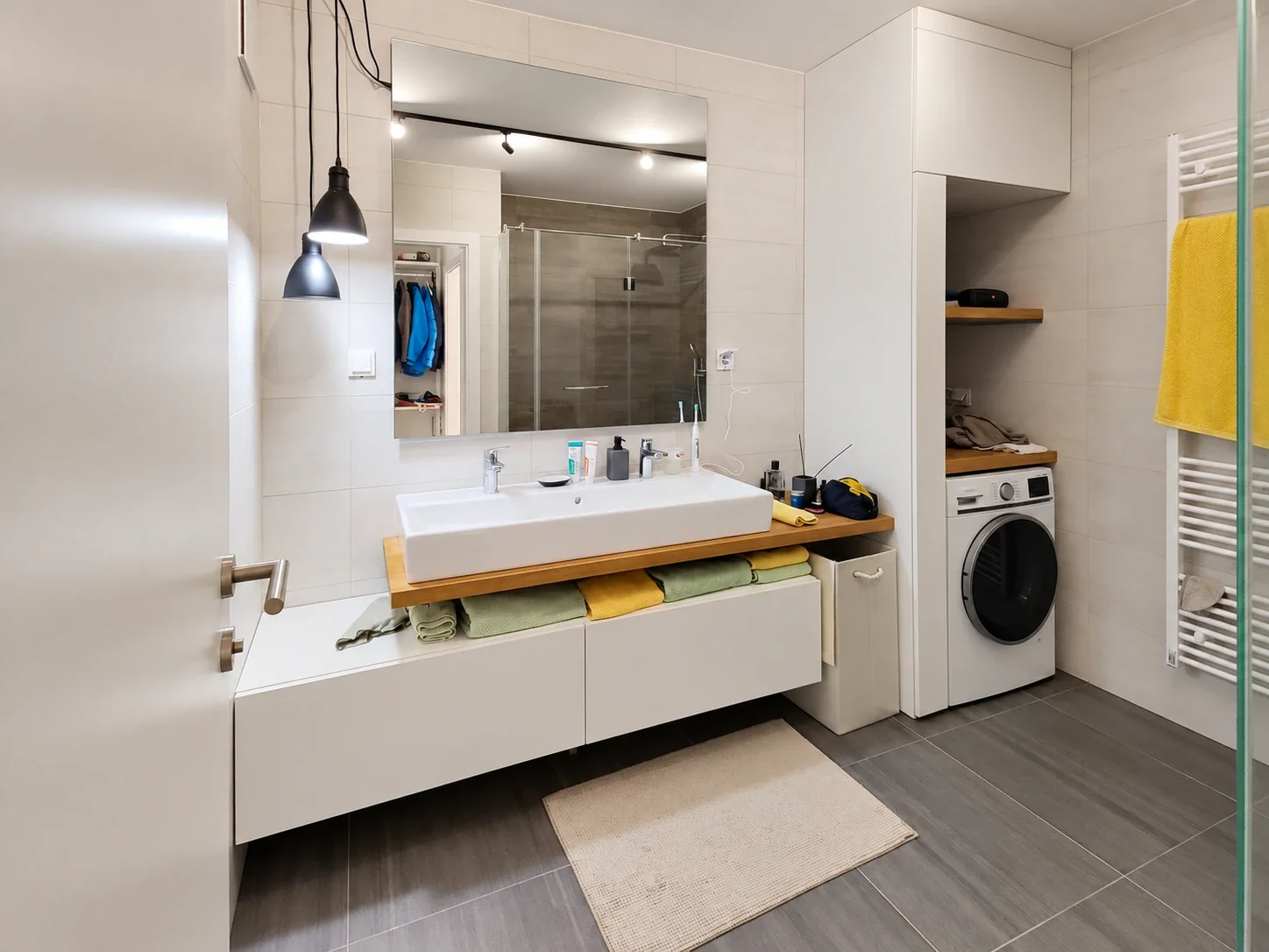 bathroom &ndash; Modern Elegance in Every Detail &ndash; Ansicht 2
